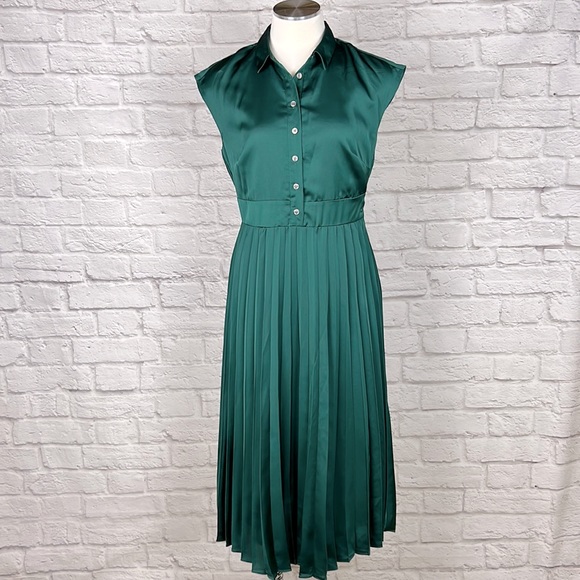 J. Crew Dresses & Skirts - J Crew green pleated shirt dress size 2